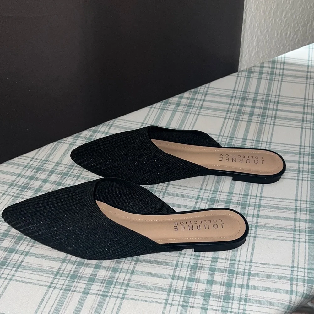Journee Collection Black Women's Mules - Picture 2 of 4